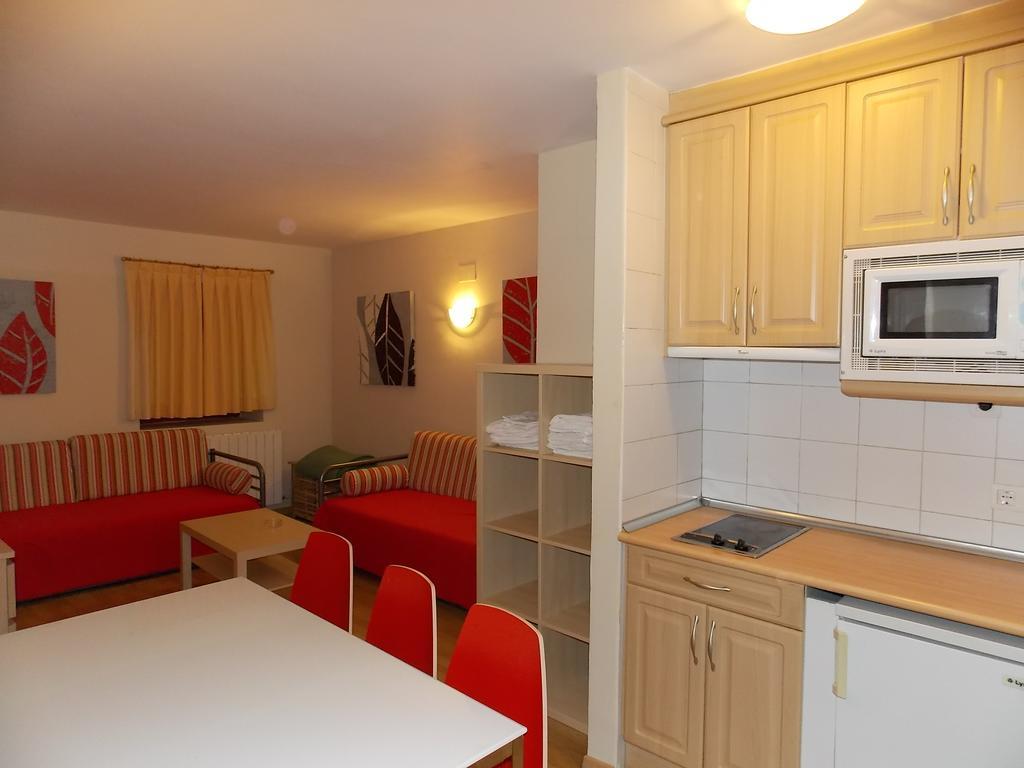 Apartamentos Fidalgo Sandinies Ruang foto